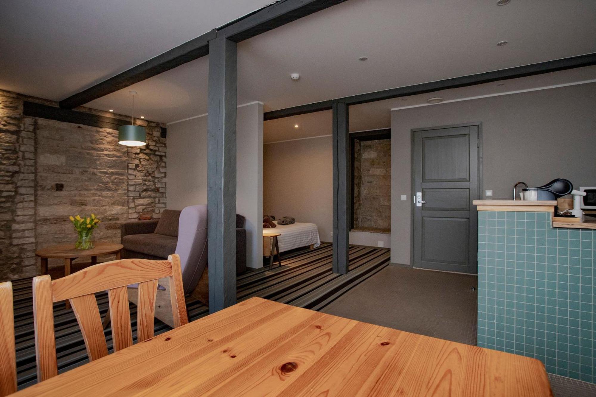 Johan Design & Spa Hotel Kuressaare Bilik gambar