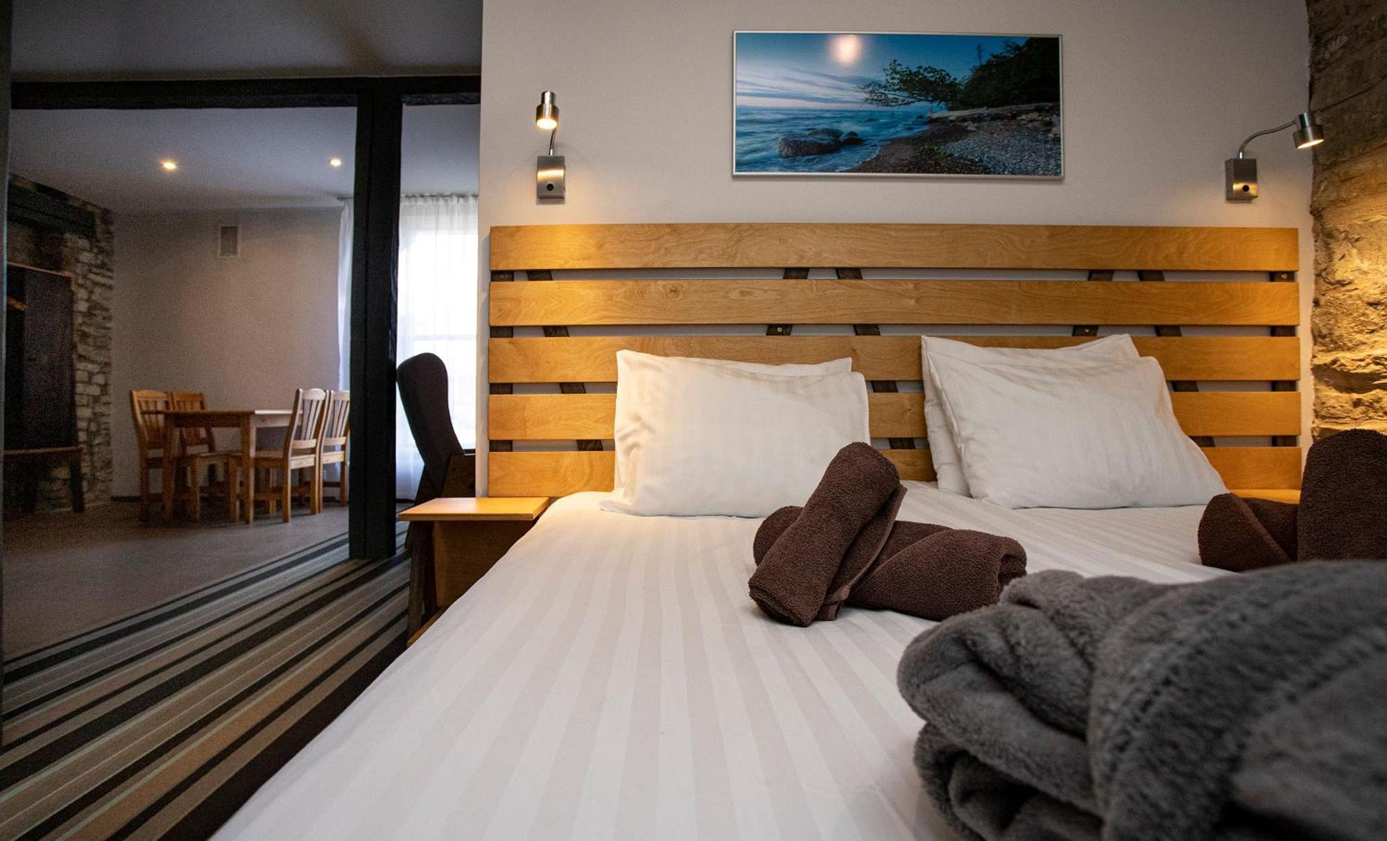 Johan Design & Spa Hotel Kuressaare Bilik gambar